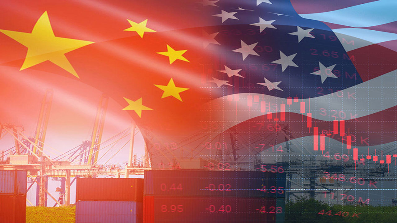 Trump Menaikkan Tarif Impor 245%