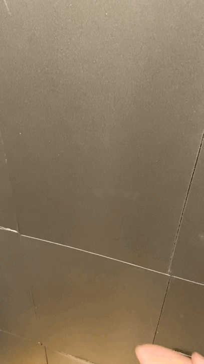 9-F99-EAFD-8053-4-E1-B-A9-D5-55-FEA54-C458-E.gif