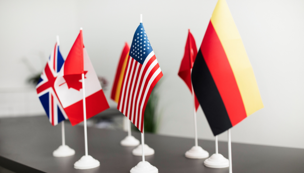 personnes qui se parlent en langues des signes