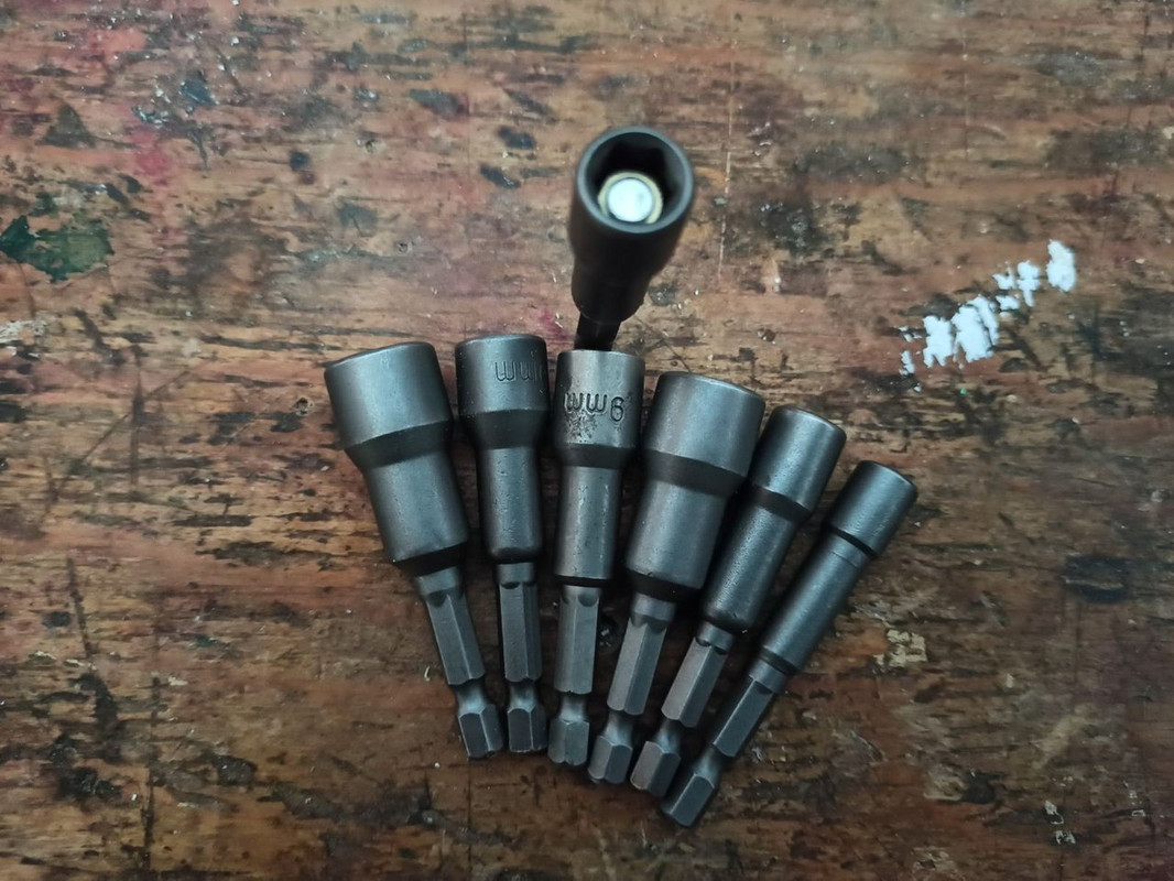 EDA8AD19-A594-4A5D-A076-F8AF66B5D540