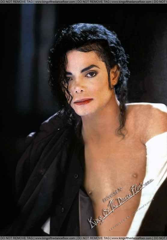 MICHAEL-michael-jackson-17183234-1390-2000.jpg