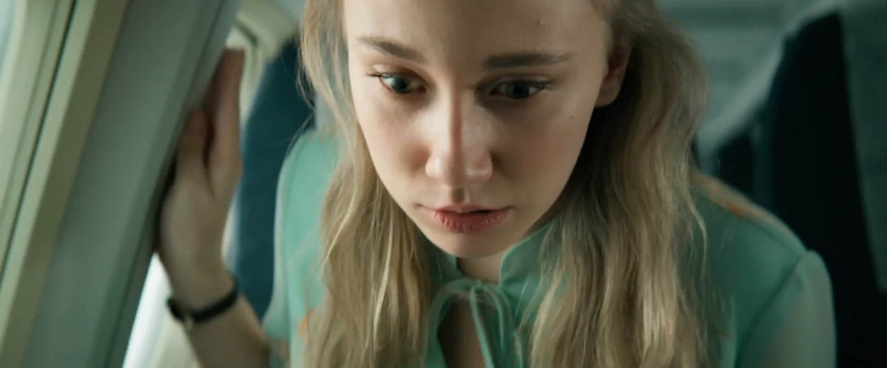 Emergency Landing 2023 WebRip [Hindi] 480p, 720p ESub Screenshot