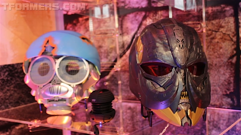 MORE Transformers Showroom Images Trypticon, Tit