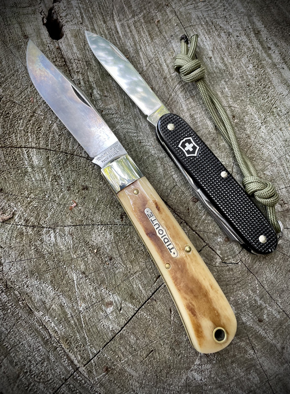 EF627AC0-1251-4272-A755-D5535E23D5DB