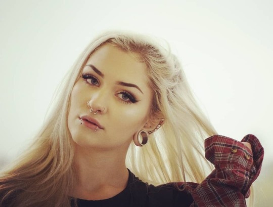 tumblr_ppfrj55SGA1vv523go1_540