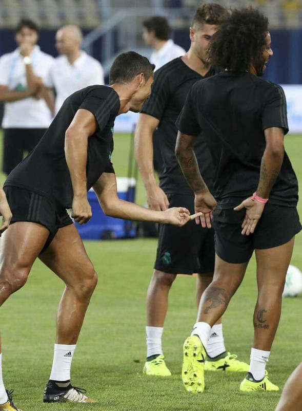 D18E6E9B-3B6E-48A8-8F79-DC4EB9A949F2