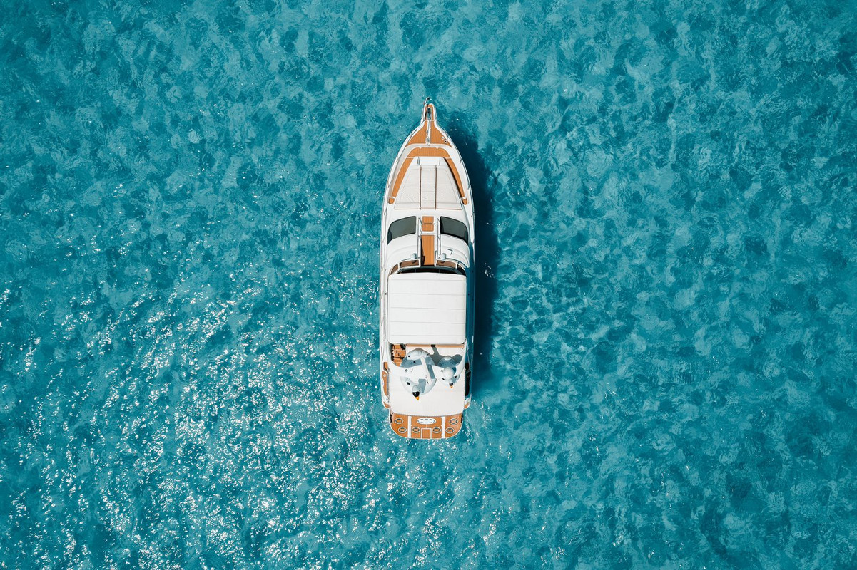 Sea Daddy 50 ft boat rental Cancun - Deck area with snorkeling equipment and professional crew service