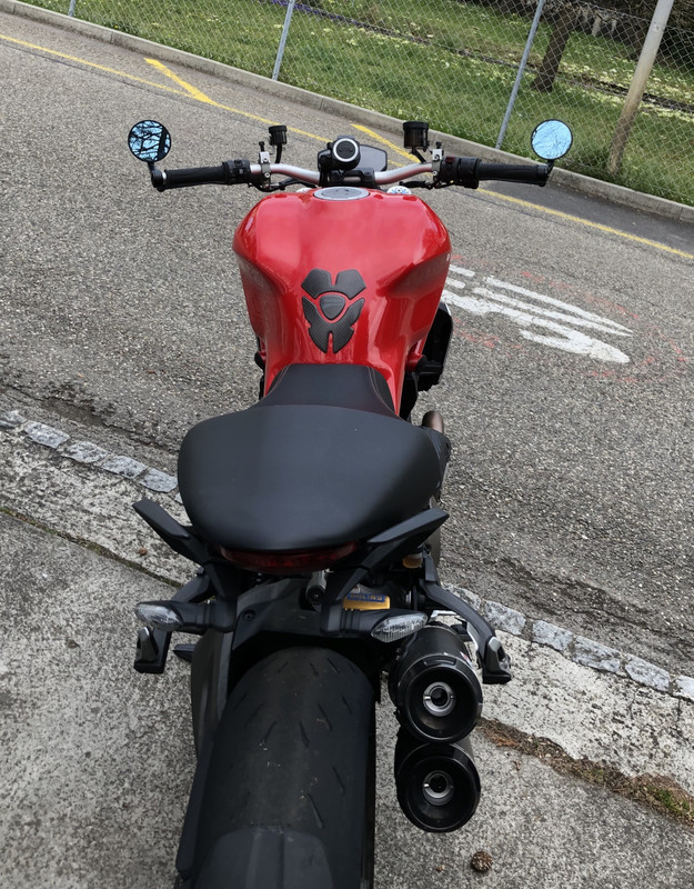 8E5B6286-DC5B-4A6D-B259-9C33D6EED526