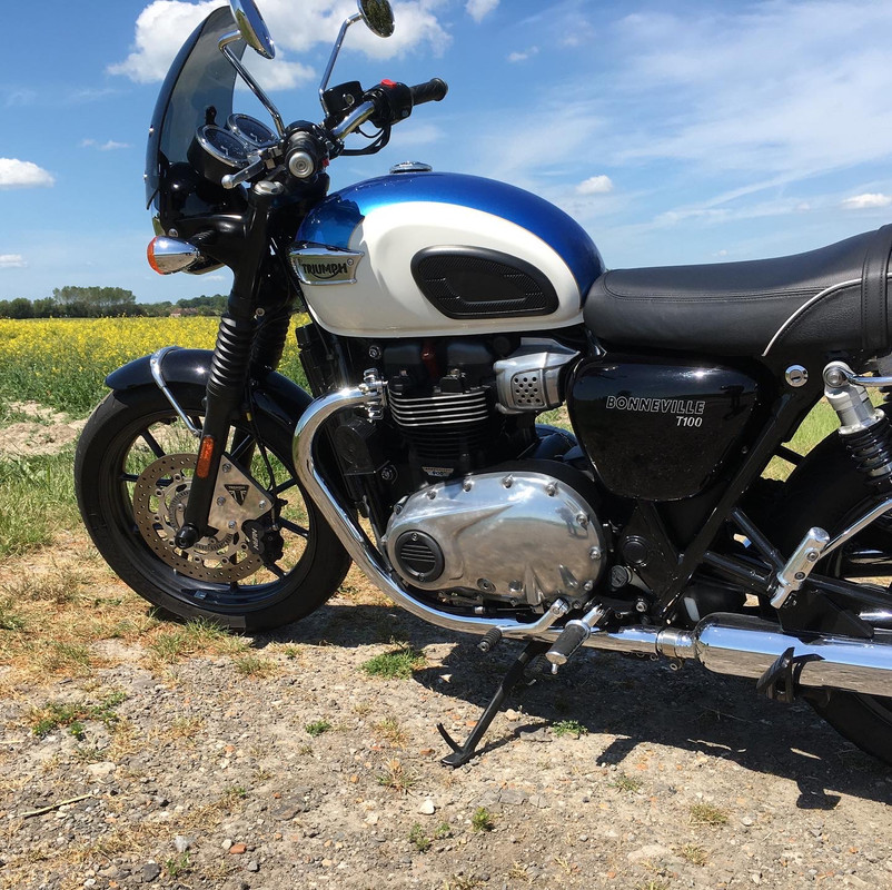 8DEC0CCC-A74B-40E6-85D0-7A5F7F561E65