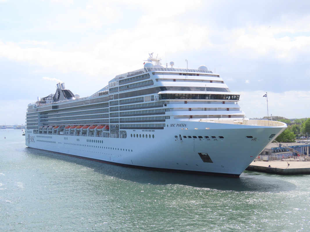 0C3957F7-1531-427F-969A-02ED9AE6A856