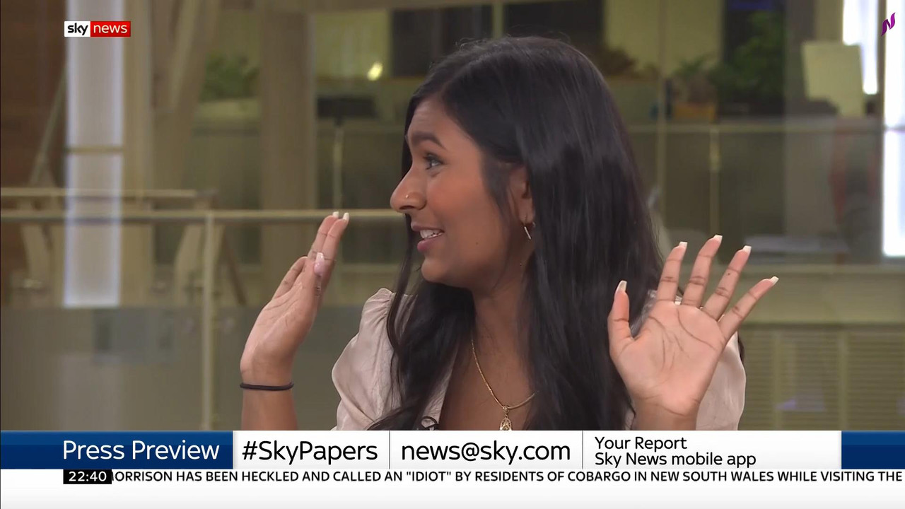 02 January - 22.00.00 - Sky News At Ten. Anna Botting with the m