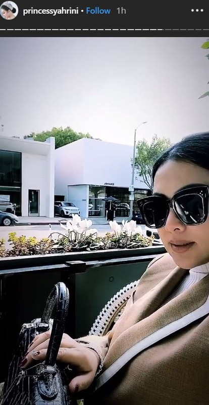 Syahrini dan Reino Barack nongkrong di restoran