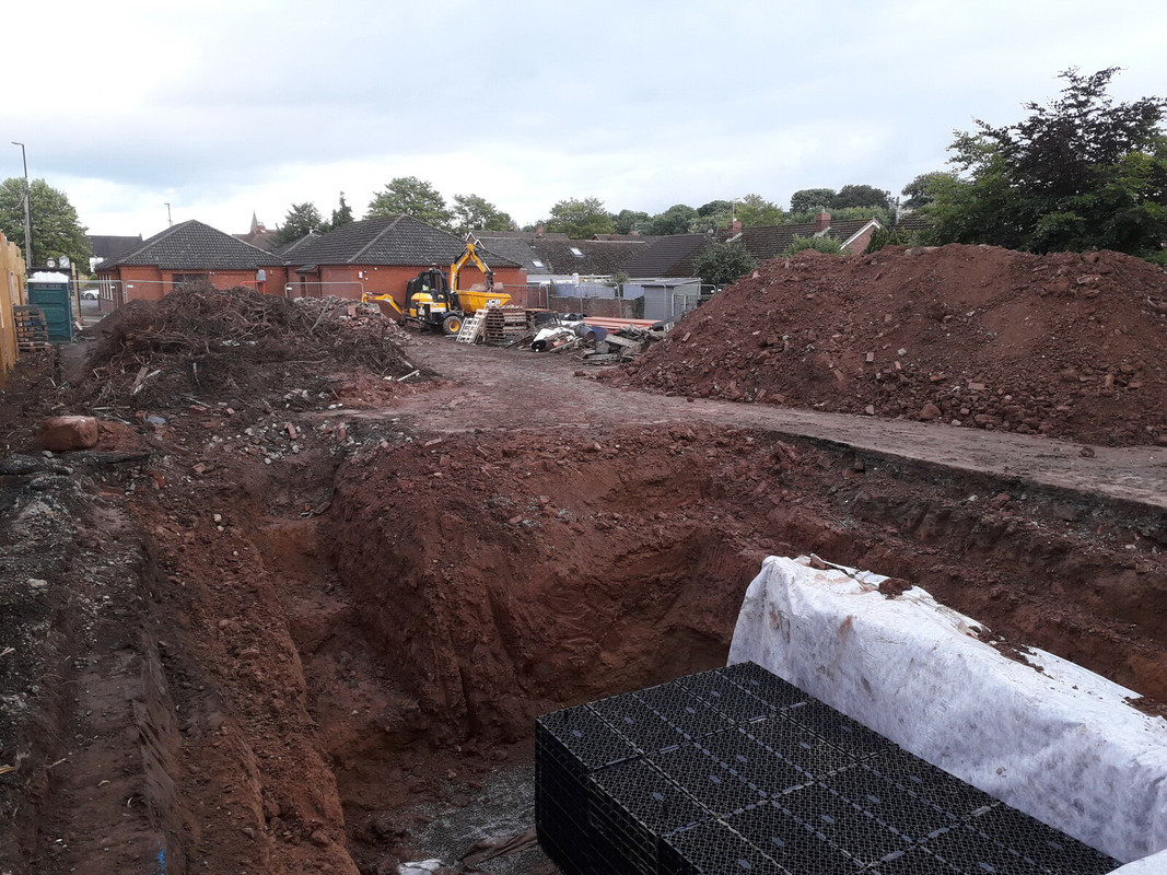 Plain photo - in case it's not visible on Geograph