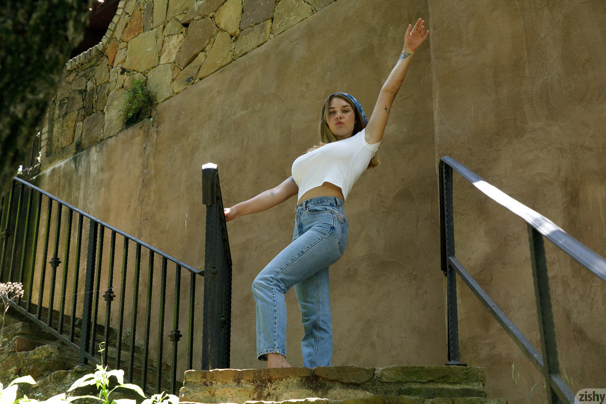 full_052_0576082025083159