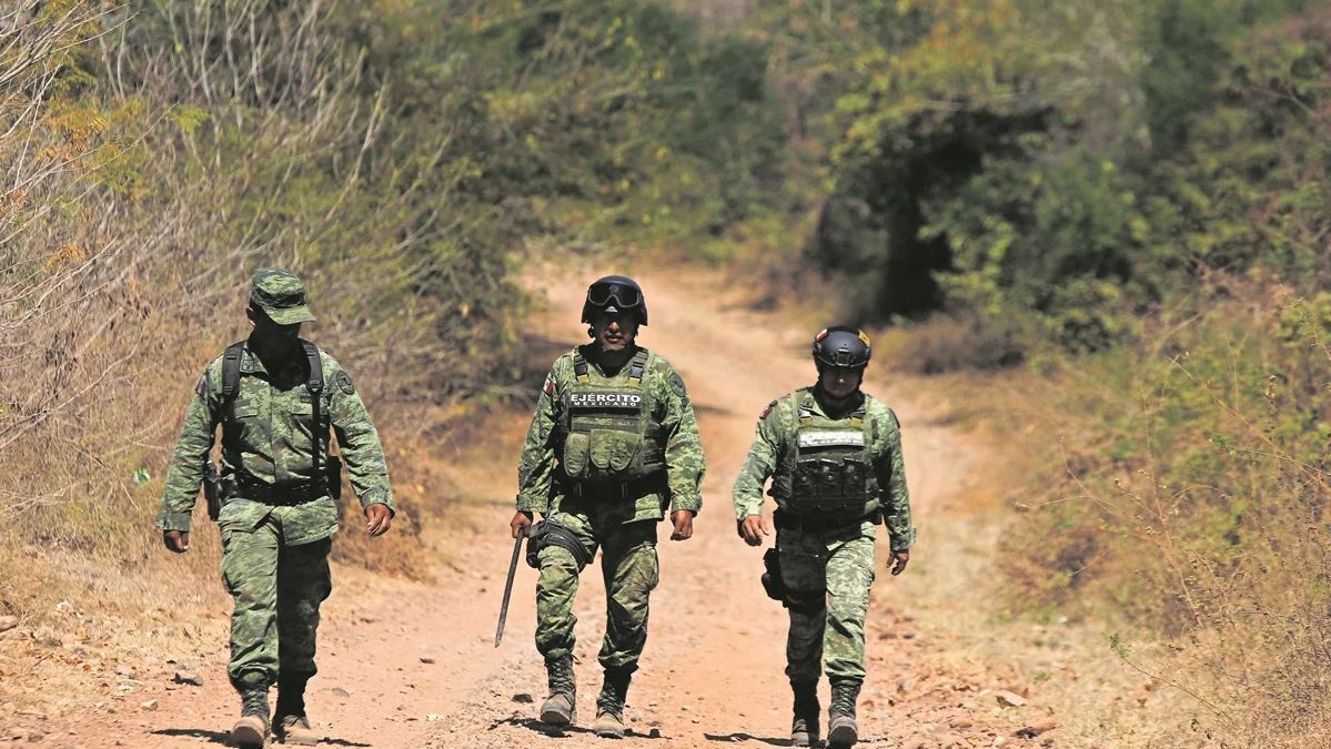 Sicarios del CJNG salen 