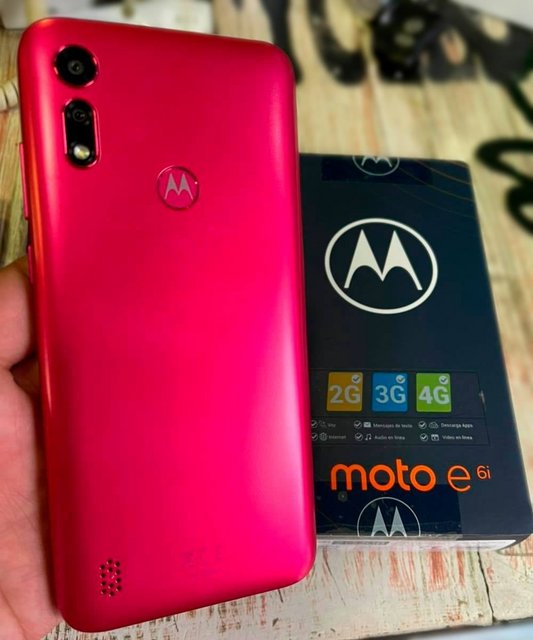 Smartphone Motorola Moto E6i 4G, 32GB, RAM 2GB, Octa-Core, Câmera 13MP, 3000mAh, Pink – PANC0001BR