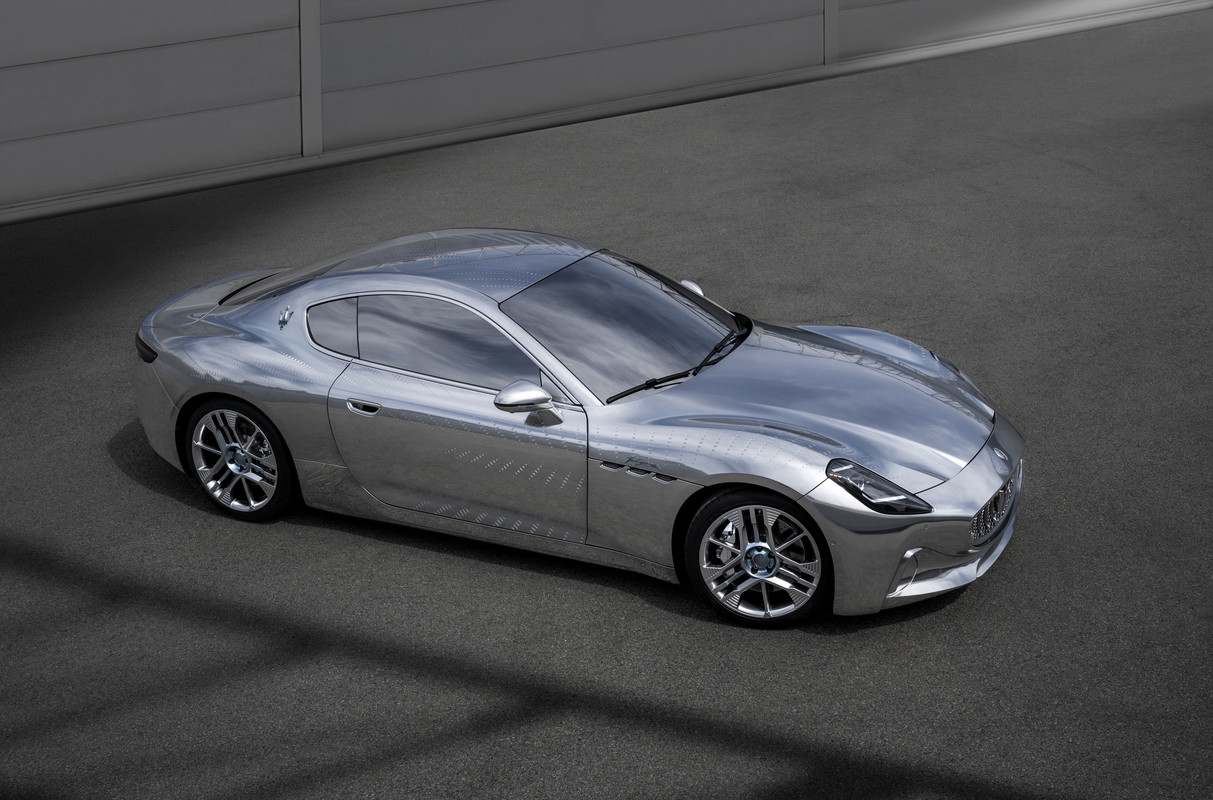 00_Maserati_GranTurismo_Folgore_Luce
