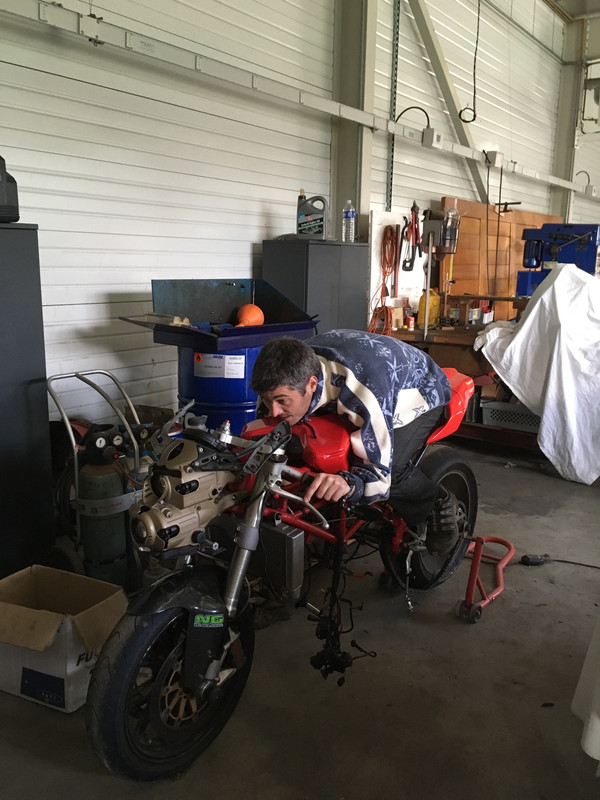 AB5CE89B-9175-488D-886E-9A0EBE26A9CC