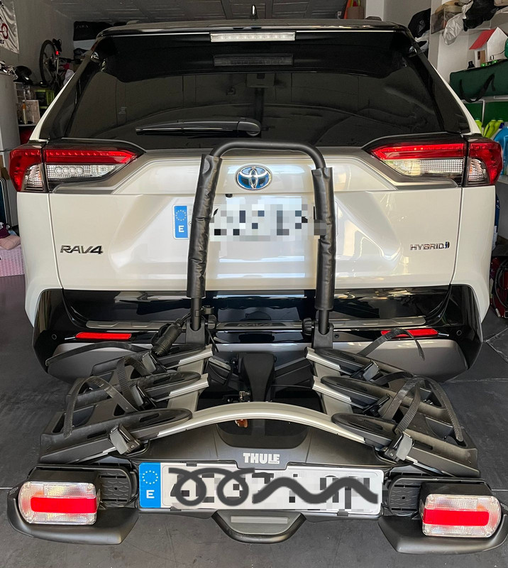 9D9E3AFB-9AAC-40B1-BAA0-DBAE18920E10