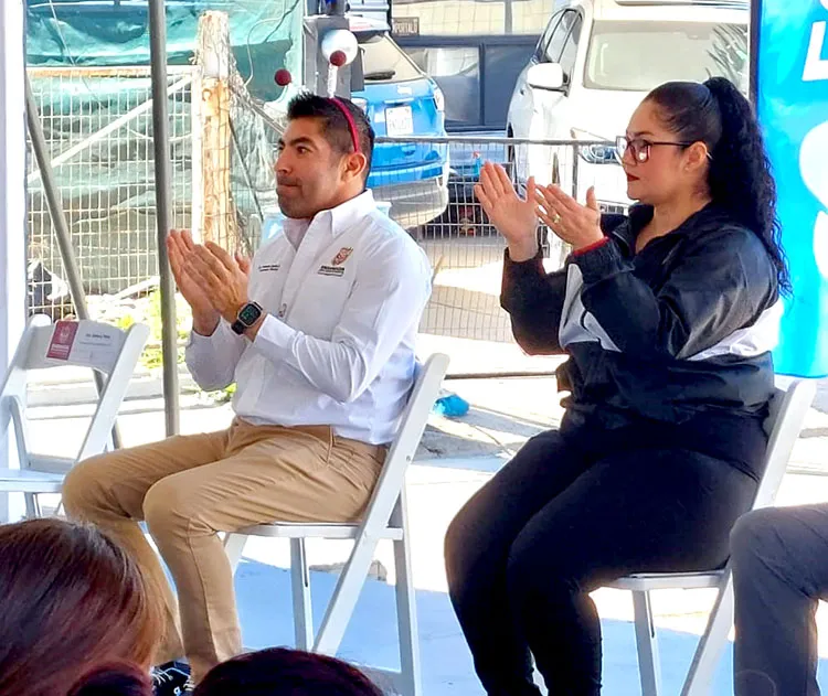 Alcalde de Ensenada usa “antenitas del bienestar” para detectar el