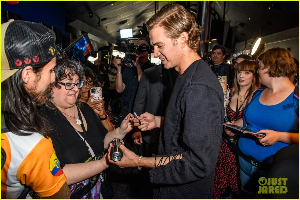 hayden-christensen-obiwan-toronto-event-24