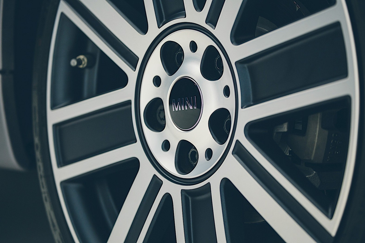 Mini Cooper S 3 door Royal Wedding (5)