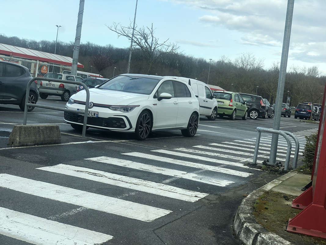 2648AA60-2B1E-49A2-BC47-DBBBCB053E5E