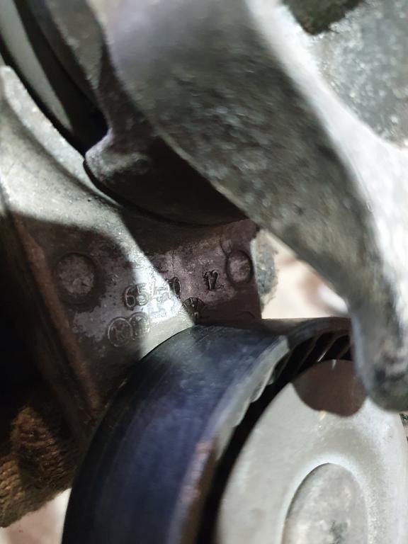 Натяжитель приводного ремня