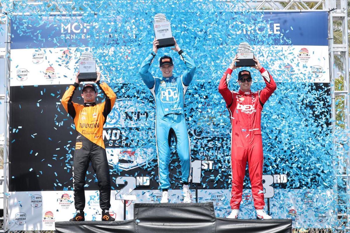 12-podium.jpg