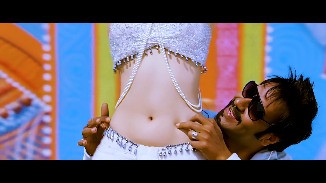 Tamanna Hot Song From Himmatwala Naino Main Sapna 4K (Best Quality).mp4_snapshot_02.01_[2021.04.05_1