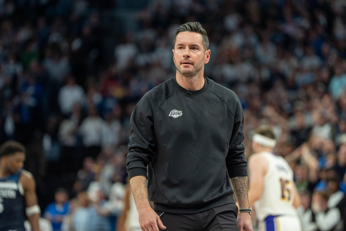 pressao-aumenta-sobre-jj-redick-para-a-temporada-2025-26