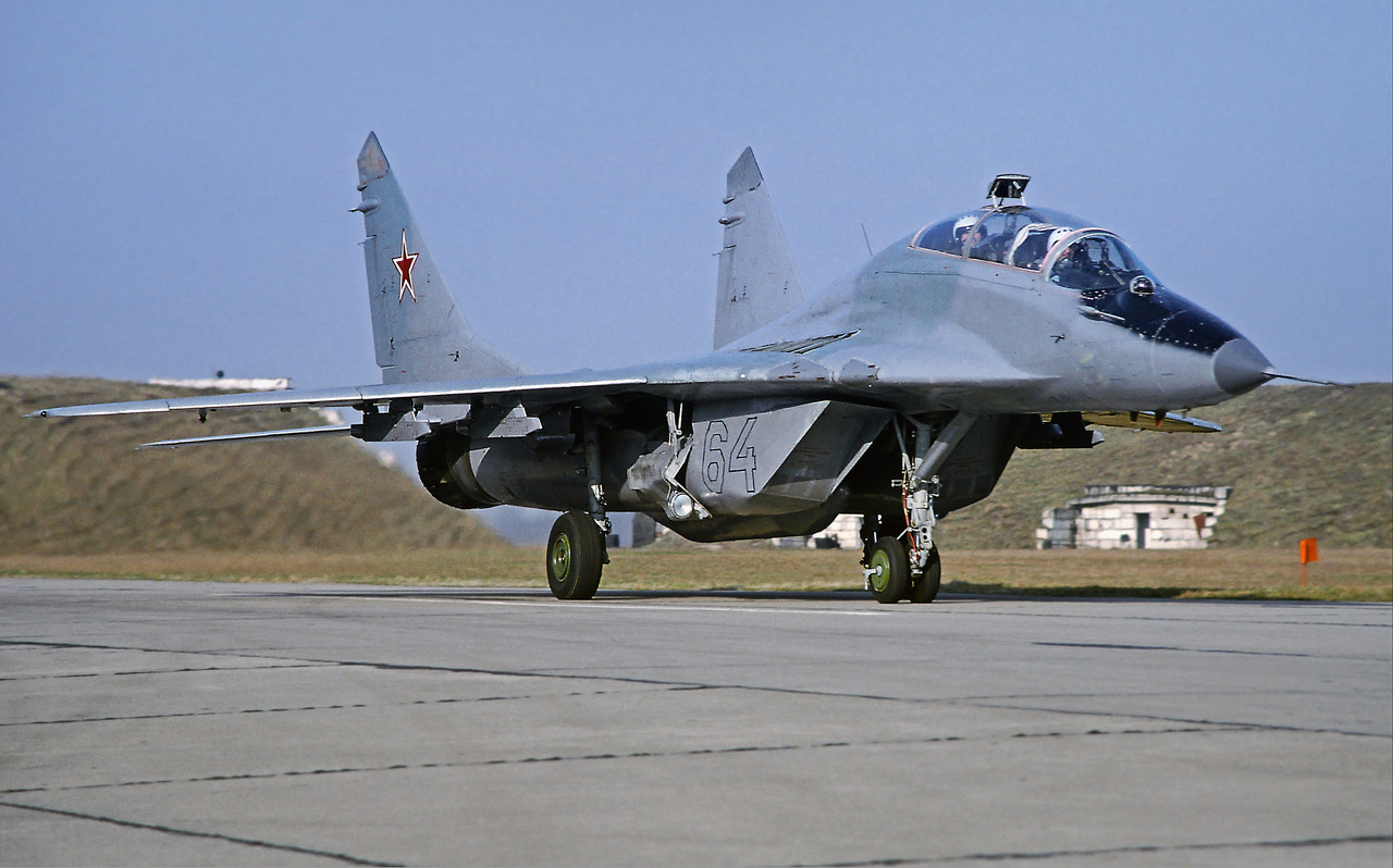 33. IAP, MiG-29UB, 64 neutral_N50903008094_8