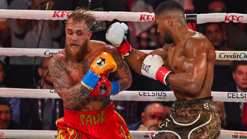 Майката на Джейк Пол искала да шамароса Еди Хърн