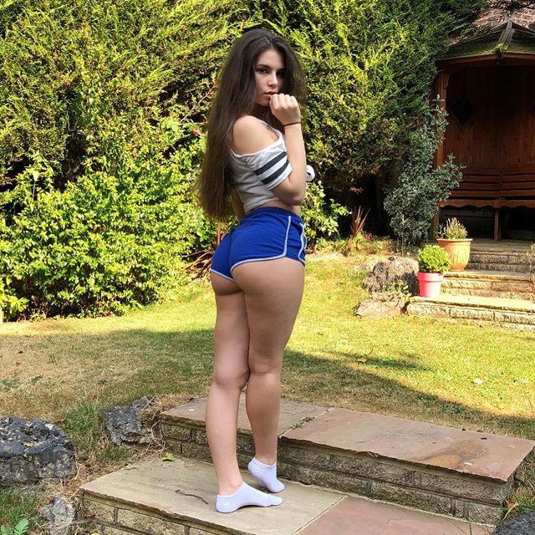 Lauren Alexis Megapost