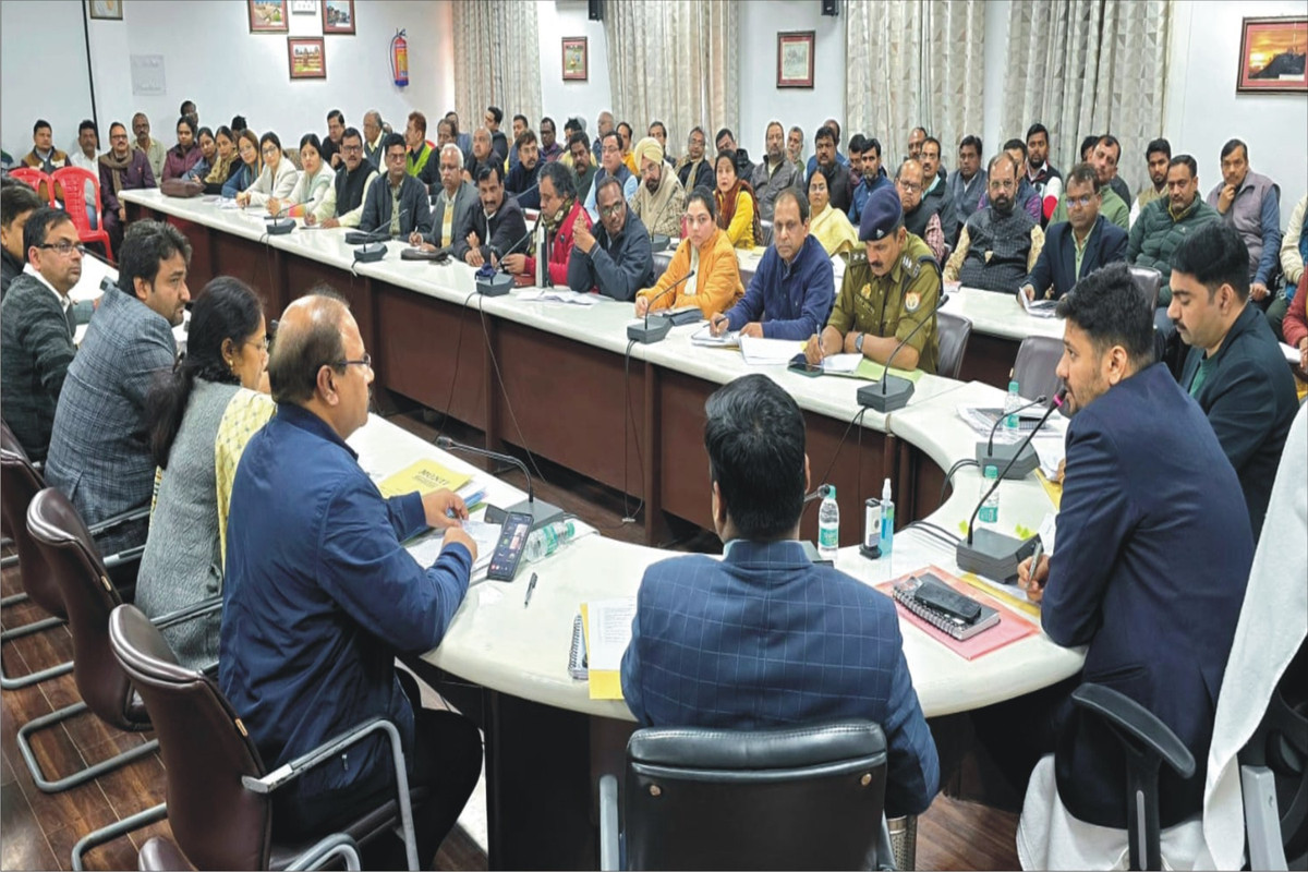 जनपद में 22 फरवरी 2024 से प्रारंभ होने वाली उत्तर प्रदेश माध्यमिक शिक्षा परिषद प्रयागराज की हाईस्कूल एवं इंटरमीडिएट परीक्षा 2024 को सकुशल संपन्न कराए जाने की तैयारियां पूर्ण