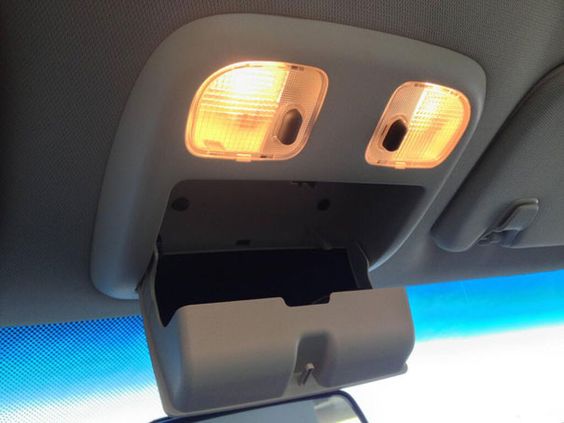 facefunnyplanestorage.jpg