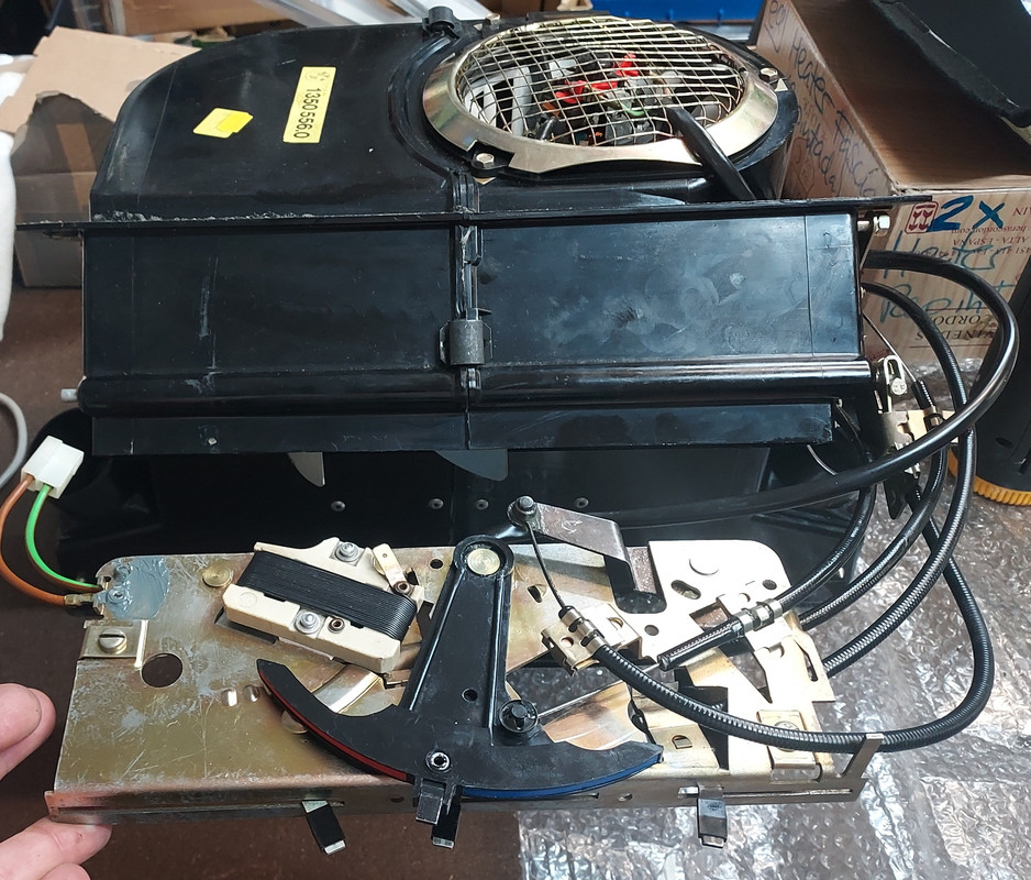 40E6C0B2-919E-45B2-90E5-8AFAB16B1EA0