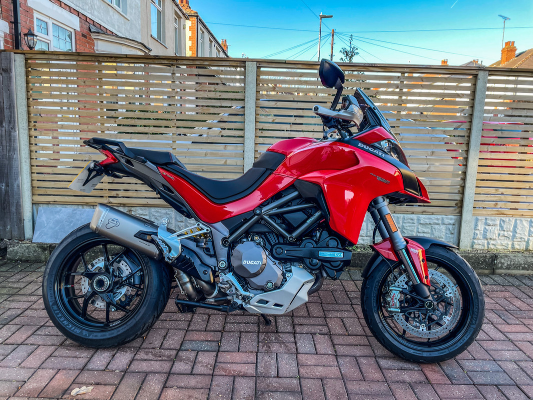 B20001C1-EFE1-49AA-A833-1ACCE8B2FCB6