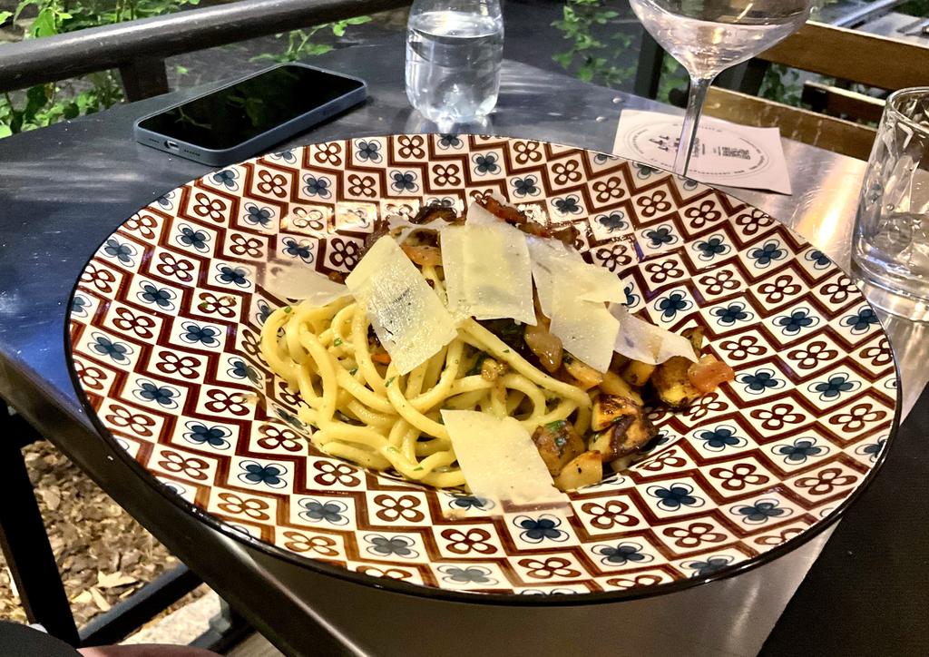 Жаркий сентябрь на побережье Тирренского моря.