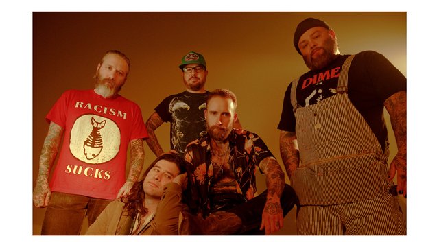u-https-i0-wp-com-rocknloadmag-com-wp-content-uploads-2022-06-MAIN-Alexisonfire.jpg