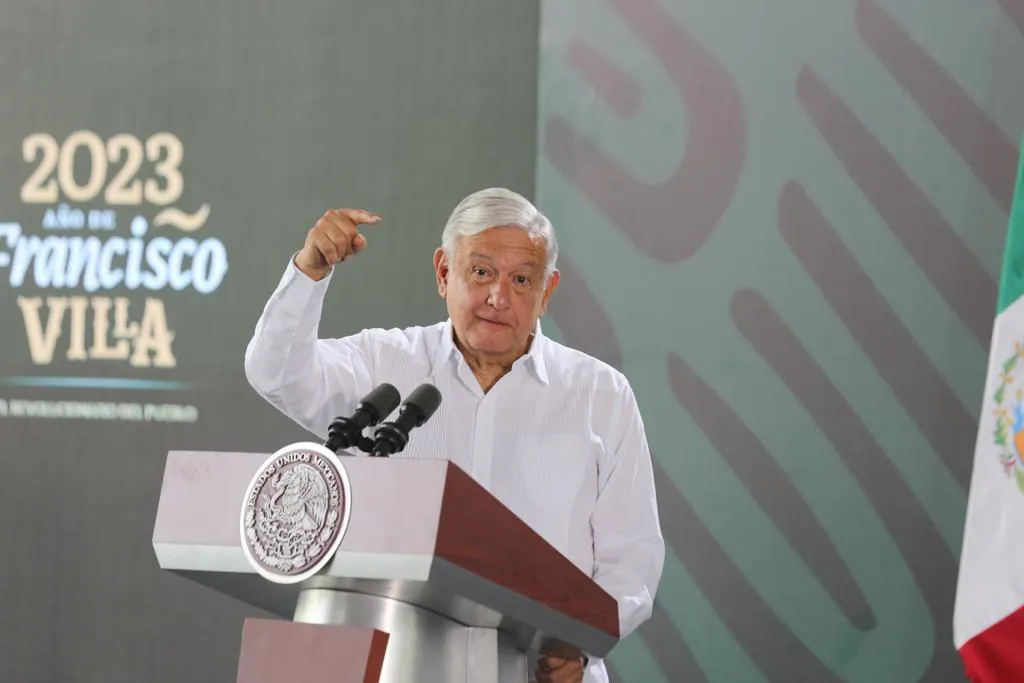 López Obrador se reúne con familiares de Damián, menor que murió ahogado en una alberca