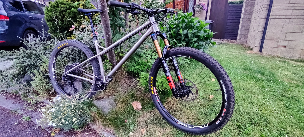 Enduro hardtail