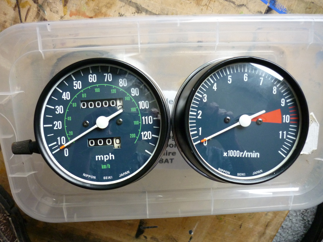 CB550F2 clocks