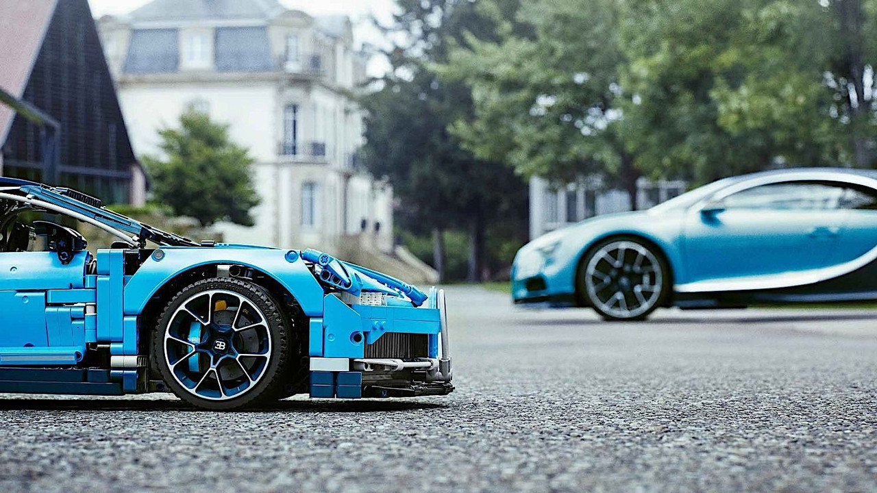 Lego Technic Bugatti Chiron (21)