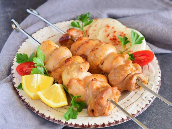 Шашлык из куриного филе в рукаве для запекания Шашлык из куриного филе в рукаве для запекания