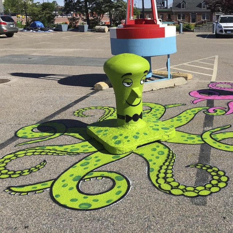 Талантливый художник преображает улицы города, пока его не поймала полиция