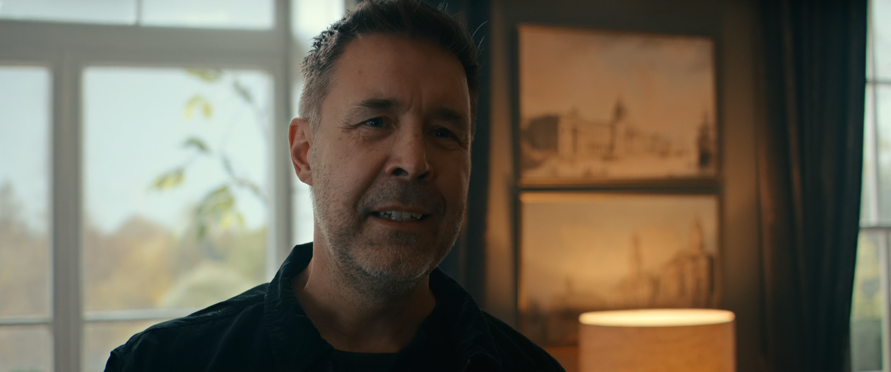 MobLand.S01E06.Antwerp.Blues.2160p.10bit.AMZN.WEB-DL.DDP5.1.HEVC-Vyndros.mkv_snapshot_11.39_[2025.05