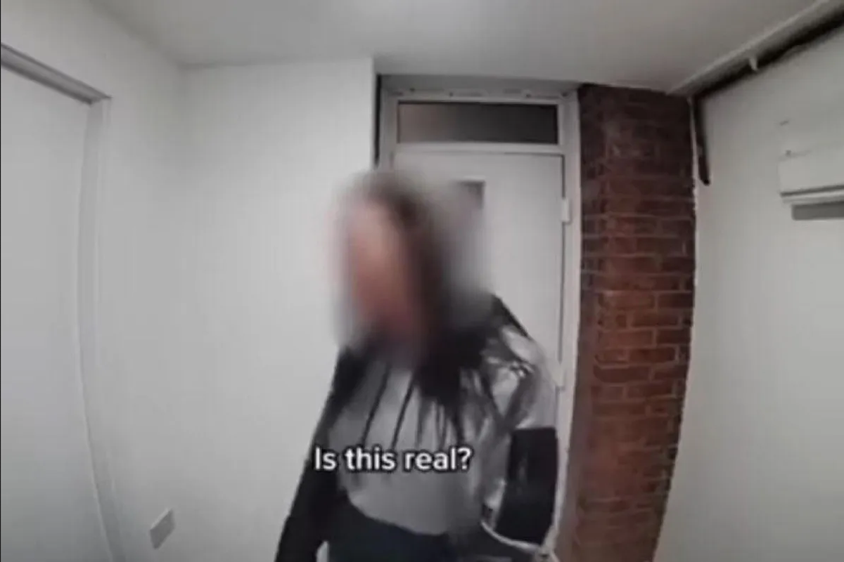 Repartidora descubre infidelidad de su pareja al verlo en casa de su amante: VIDEO