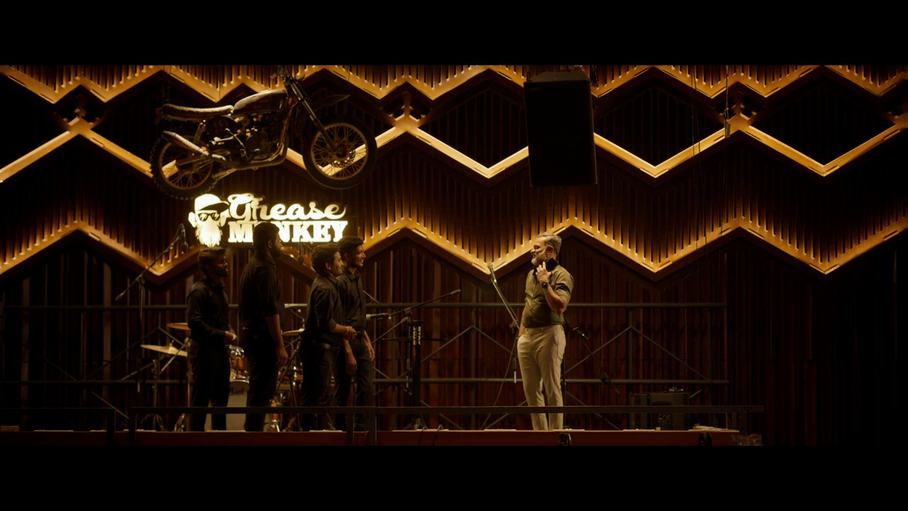 Music-Shop-Murthy-2024-Hindi-720p-AVC-AAC-2-0-mkv-0003