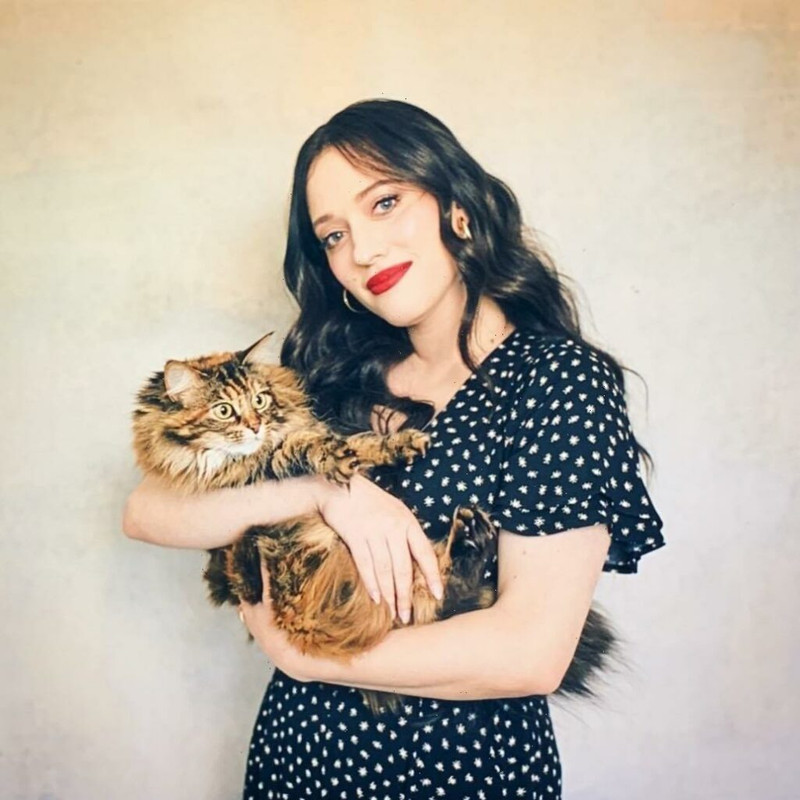 01Kat-Dennings-arranged-a-very-special-birthday-surprise-for-her-cat-1024x1024